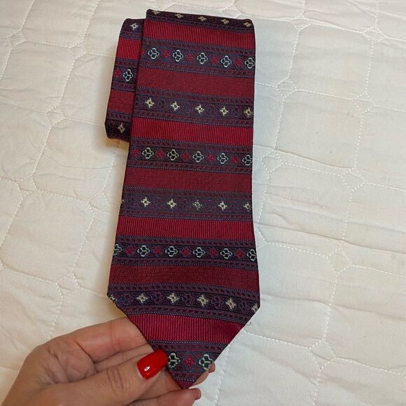 Christian Dior 100% silk tie - Picture 1 of 4